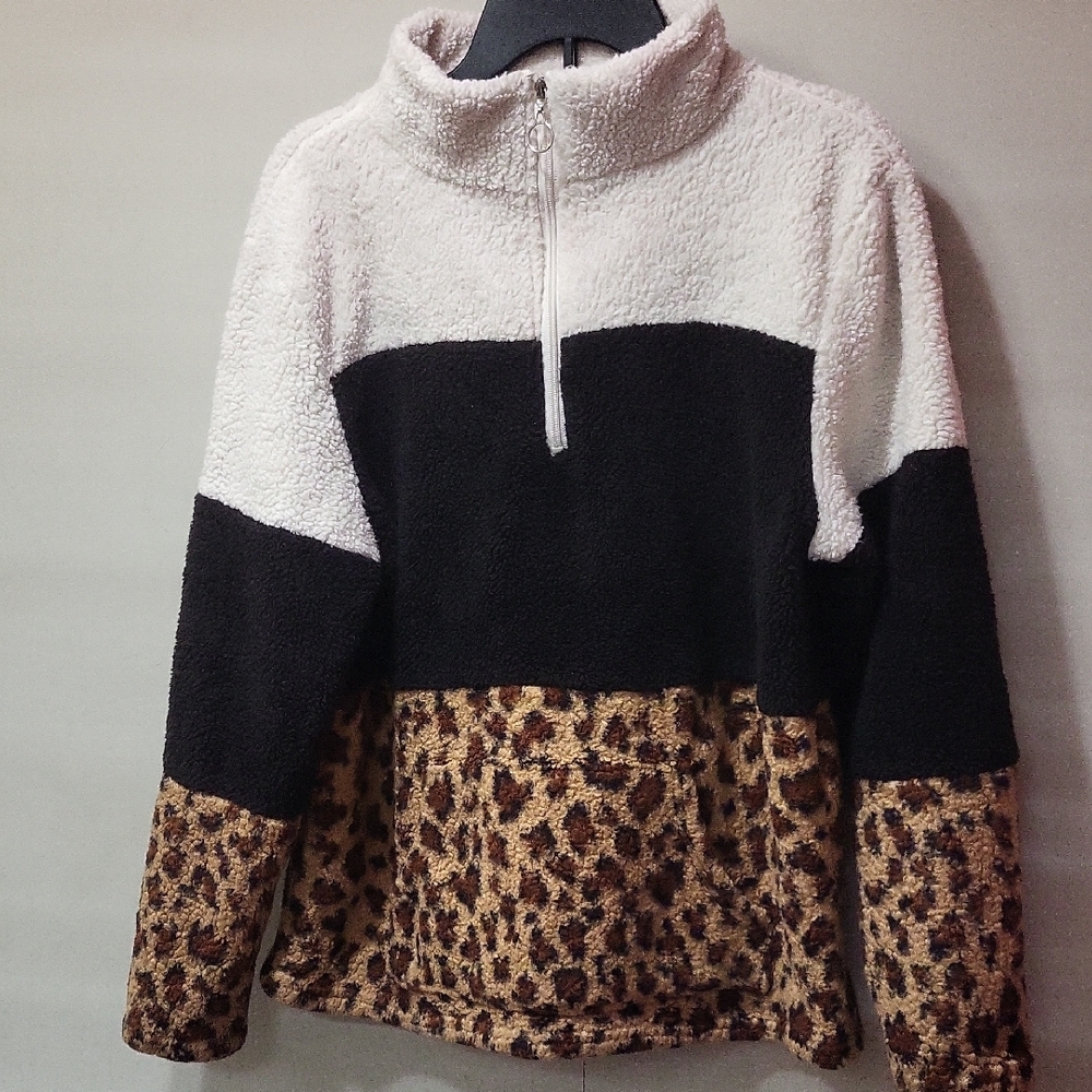 Moda Cream Fleece Pullover